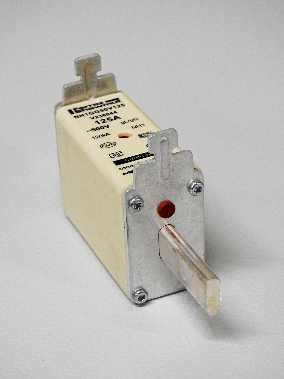 Électricien Gonesse – Dépannage et Rénovation 7j/7